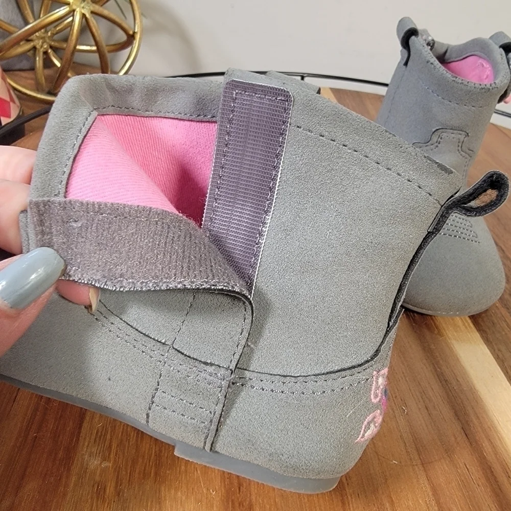 Disney Soft Faux Suede Minnie Mouse Baby Boots Size 18 - 24 months